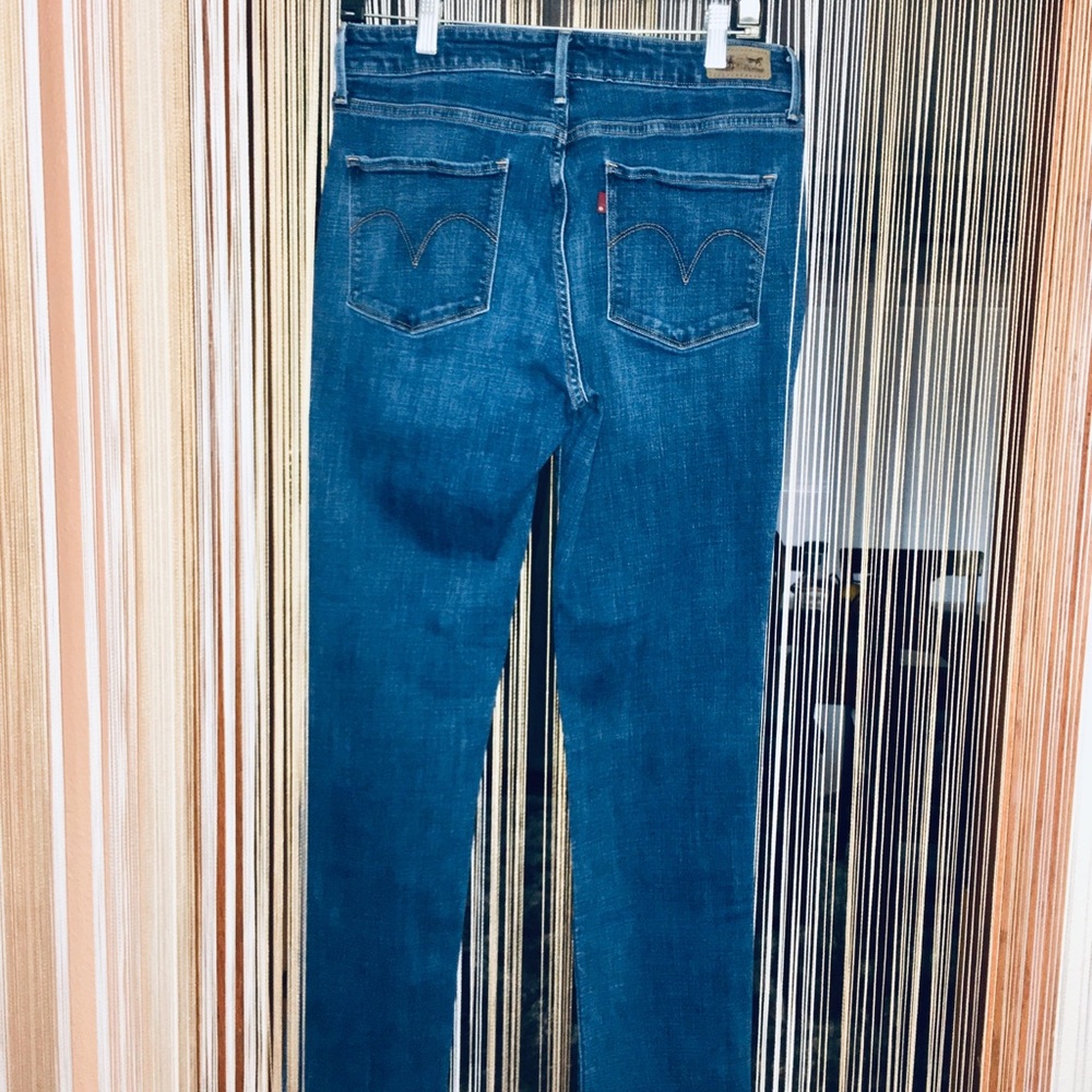 ⭐️HOST⭐️PICK ⭐️💥Levi’s denim jeans 💥 - Picture 4 of 7